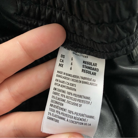 AMERICAN EAGLE | stretch - black Vegan leather straight cargo pant - Picture 10 of 14